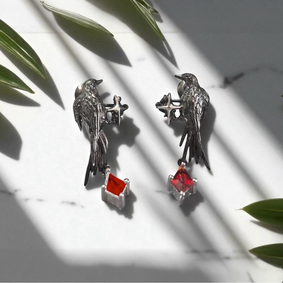 “Raven” Edgar Poe Perched Crow Bird Star Blood Droplet Macabre Gothic Grim Studs - Picture 10 of 16